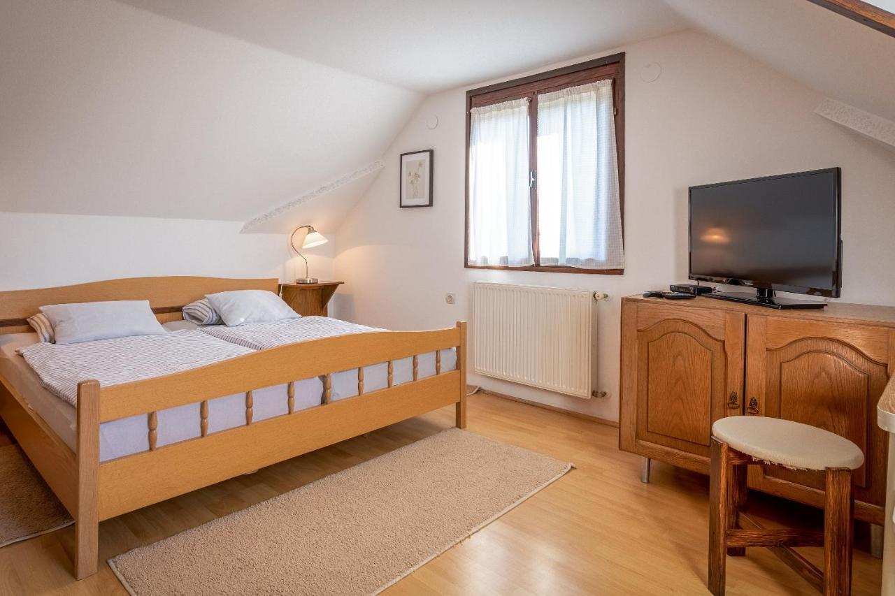 Farmstay Kotic Slunj Eksteriør billede