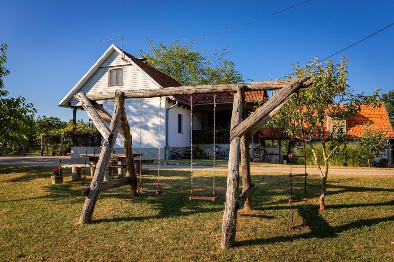 Farmstay Kotic Slunj Eksteriør billede